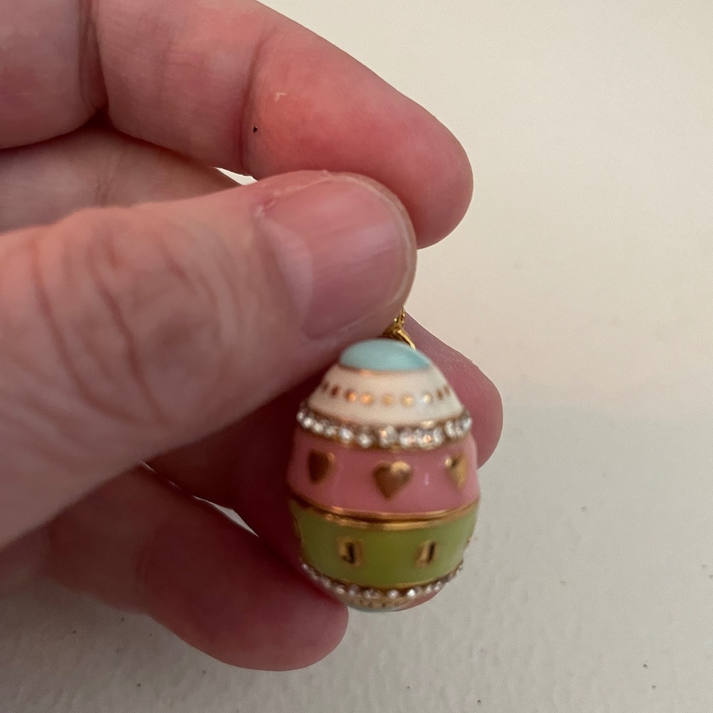 JUICY COUTURE 2008  Easter Egg Charm with Yorkie Chained Inside Rare